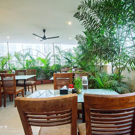 Hotel Skylink Hospitality Mahalaxmi Mumbai Exterior foto