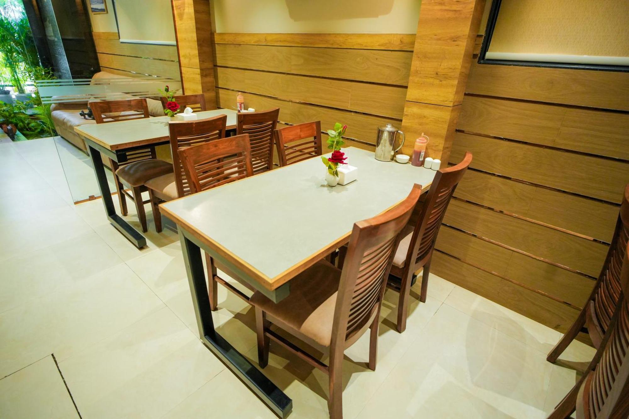 Hotel Skylink Hospitality Mahalaxmi Mumbai Exterior foto