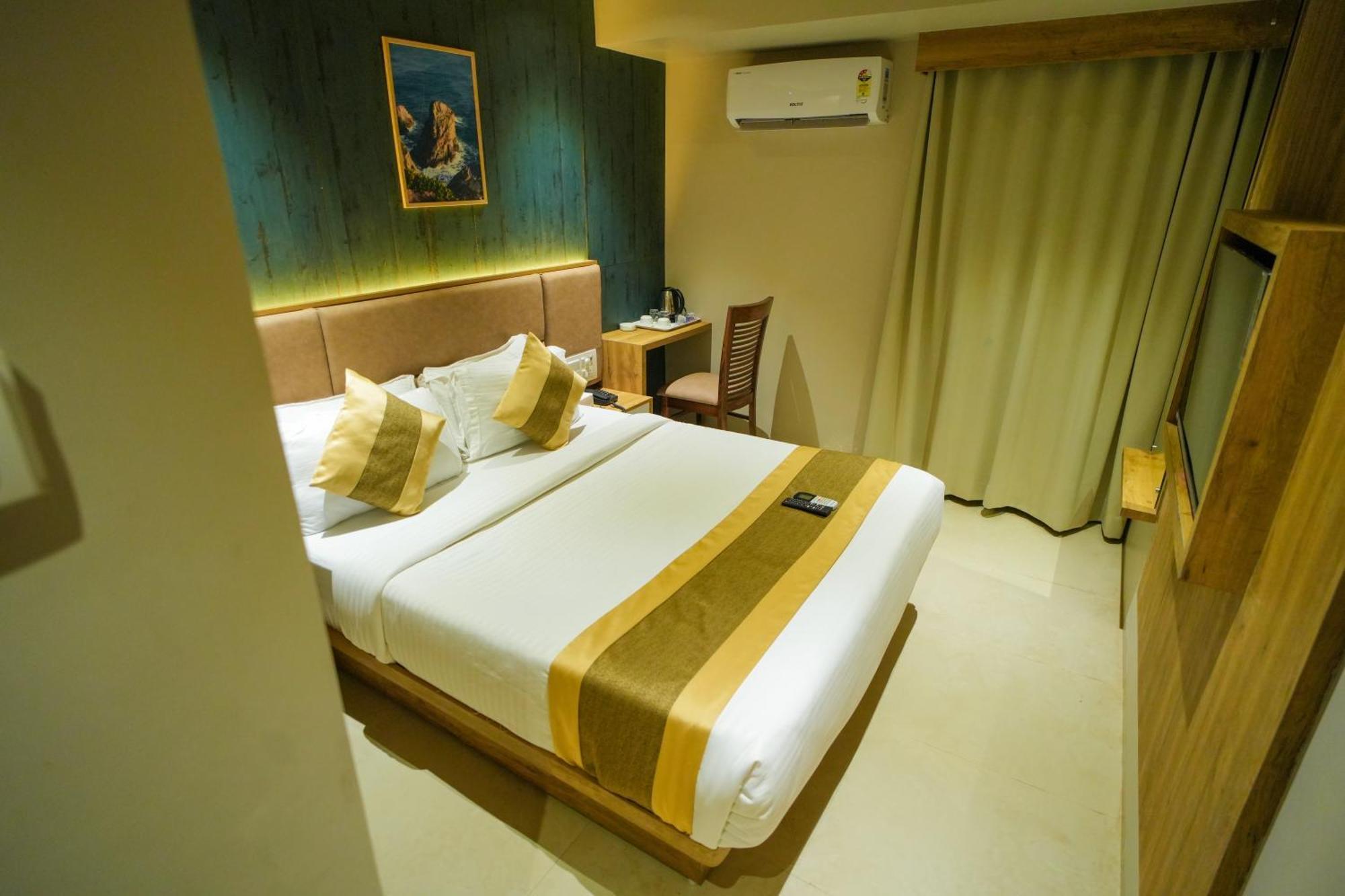 Hotel Skylink Hospitality Mahalaxmi Mumbai Exterior foto