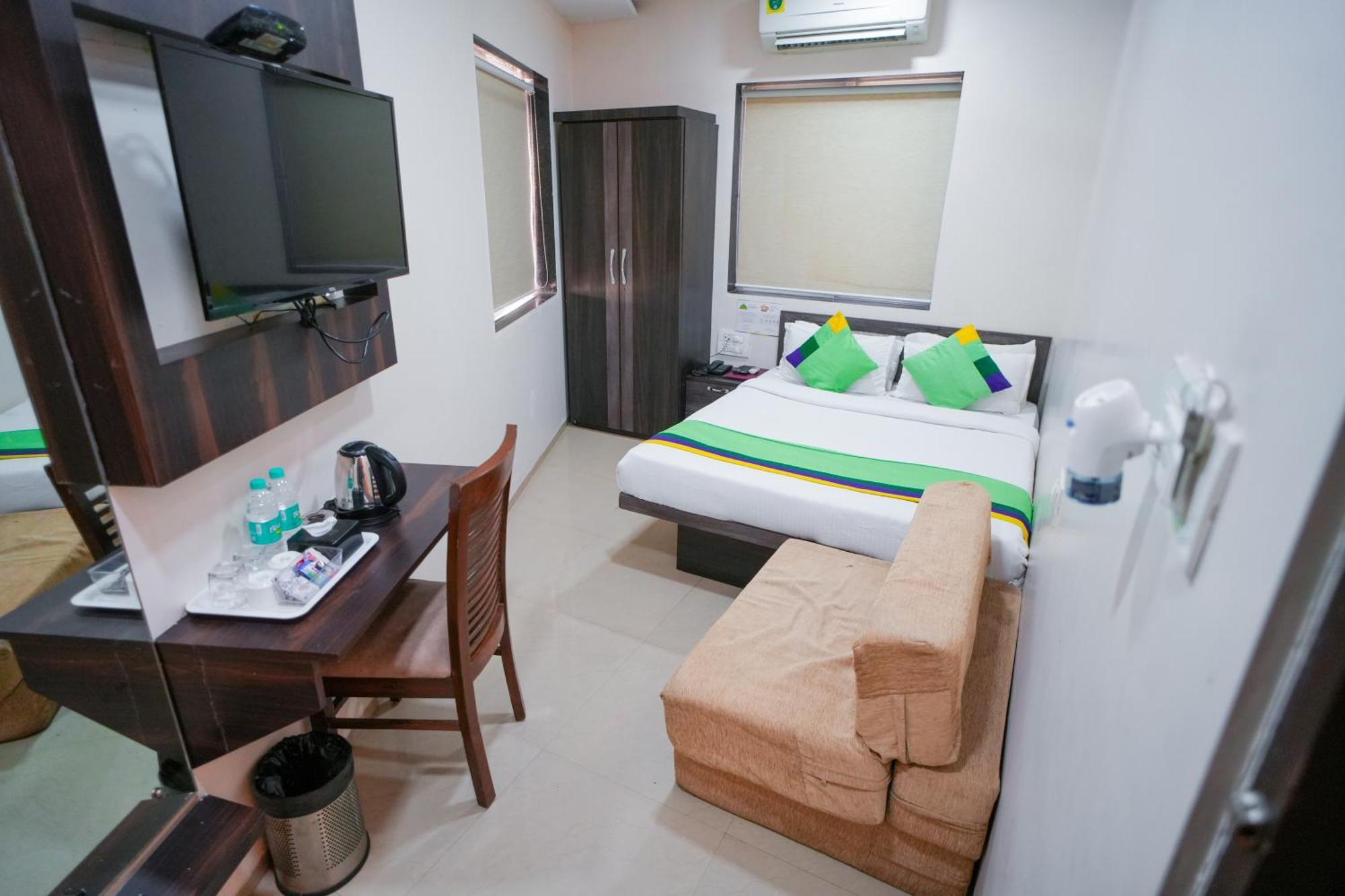 Hotel Skylink Hospitality Mahalaxmi Mumbai Exterior foto