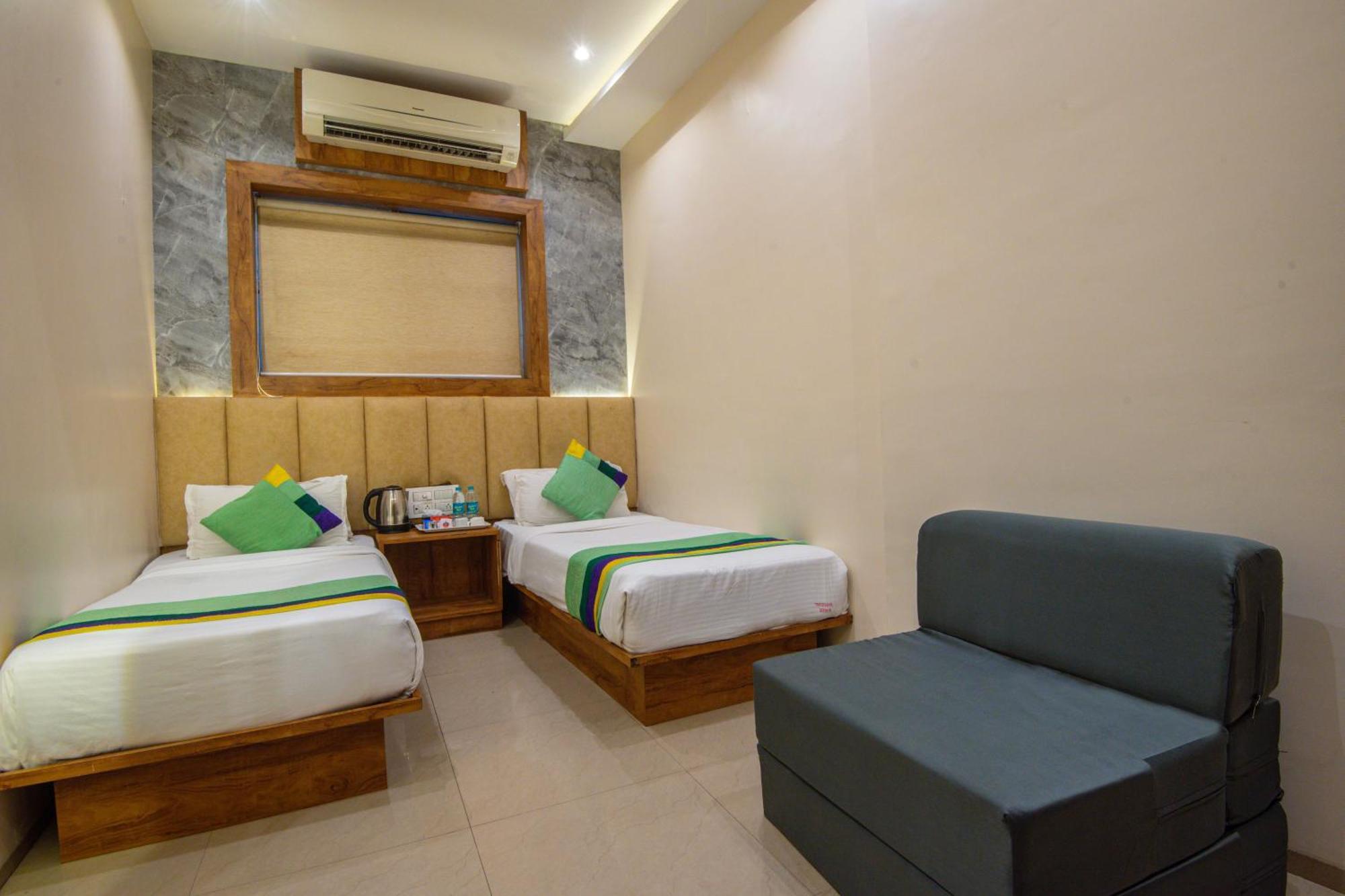 Hotel Skylink Hospitality Mahalaxmi Mumbai Exterior foto