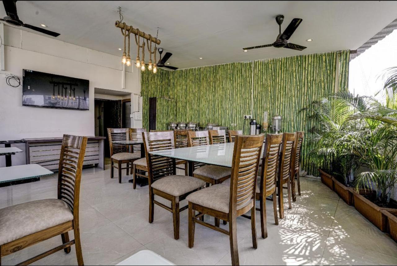 Hotel Skylink Hospitality Mahalaxmi Mumbai Exterior foto